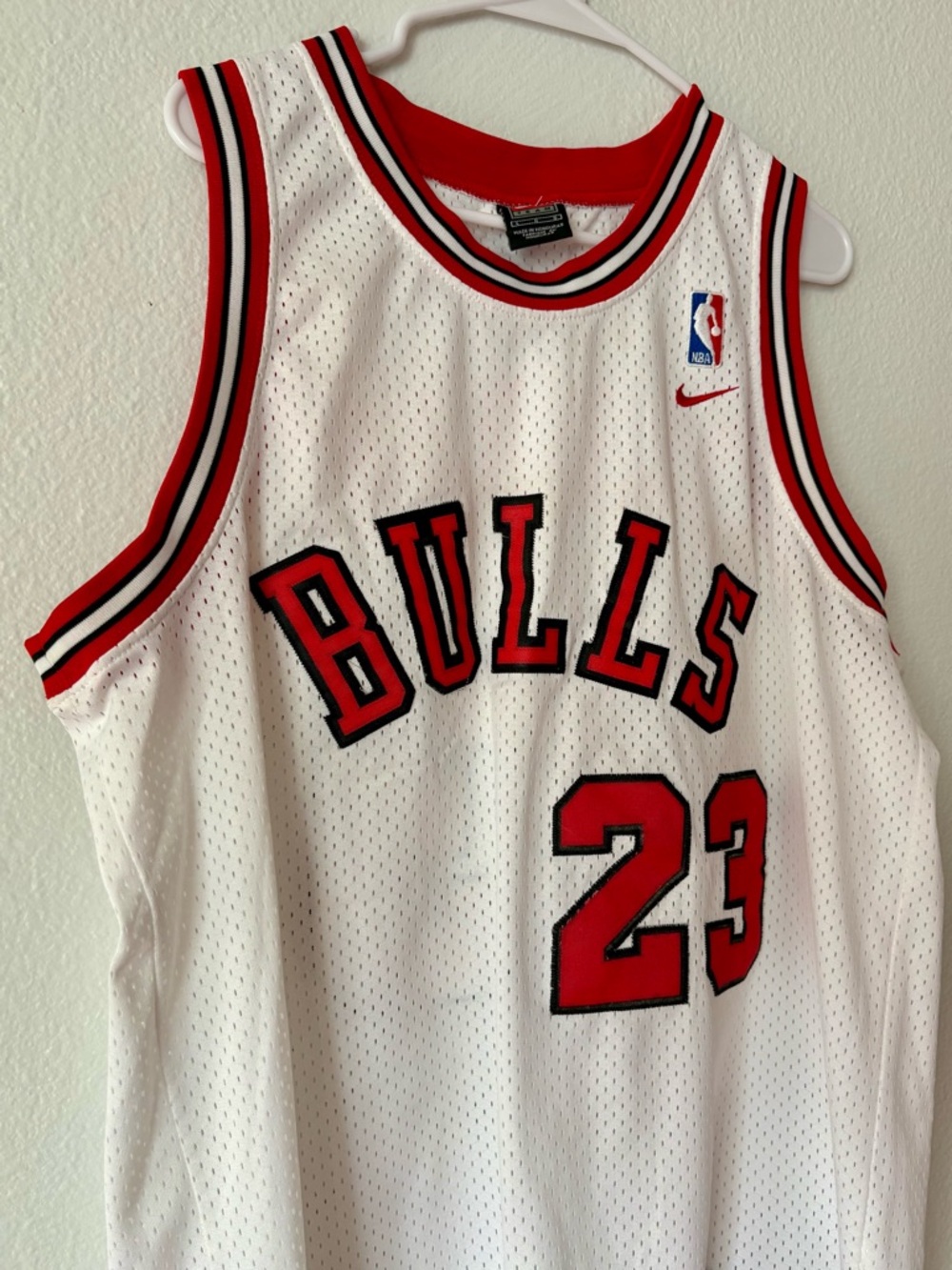 Nike Chicago Bulls Basketball Jersey - Size Large - Picture 5 of 9